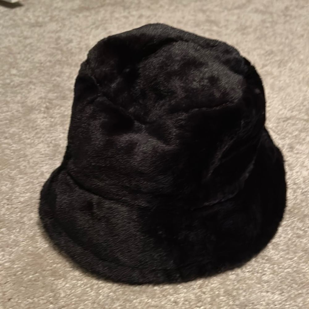 Fuzzy bucket hat